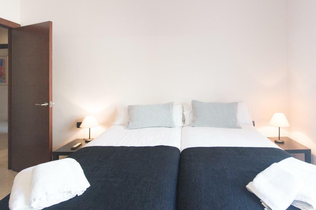 Bet Apartments - Canovas Rooms บาเลนเซีย ภายนอก รูปภาพ